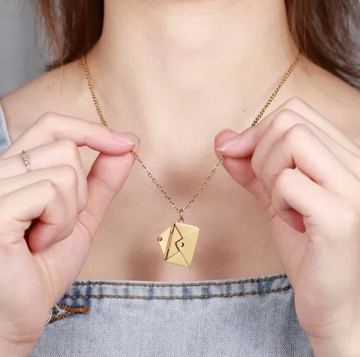 VERIDALE™  - ENVELOPE LOVE LETTER PENDANT NECKLACE